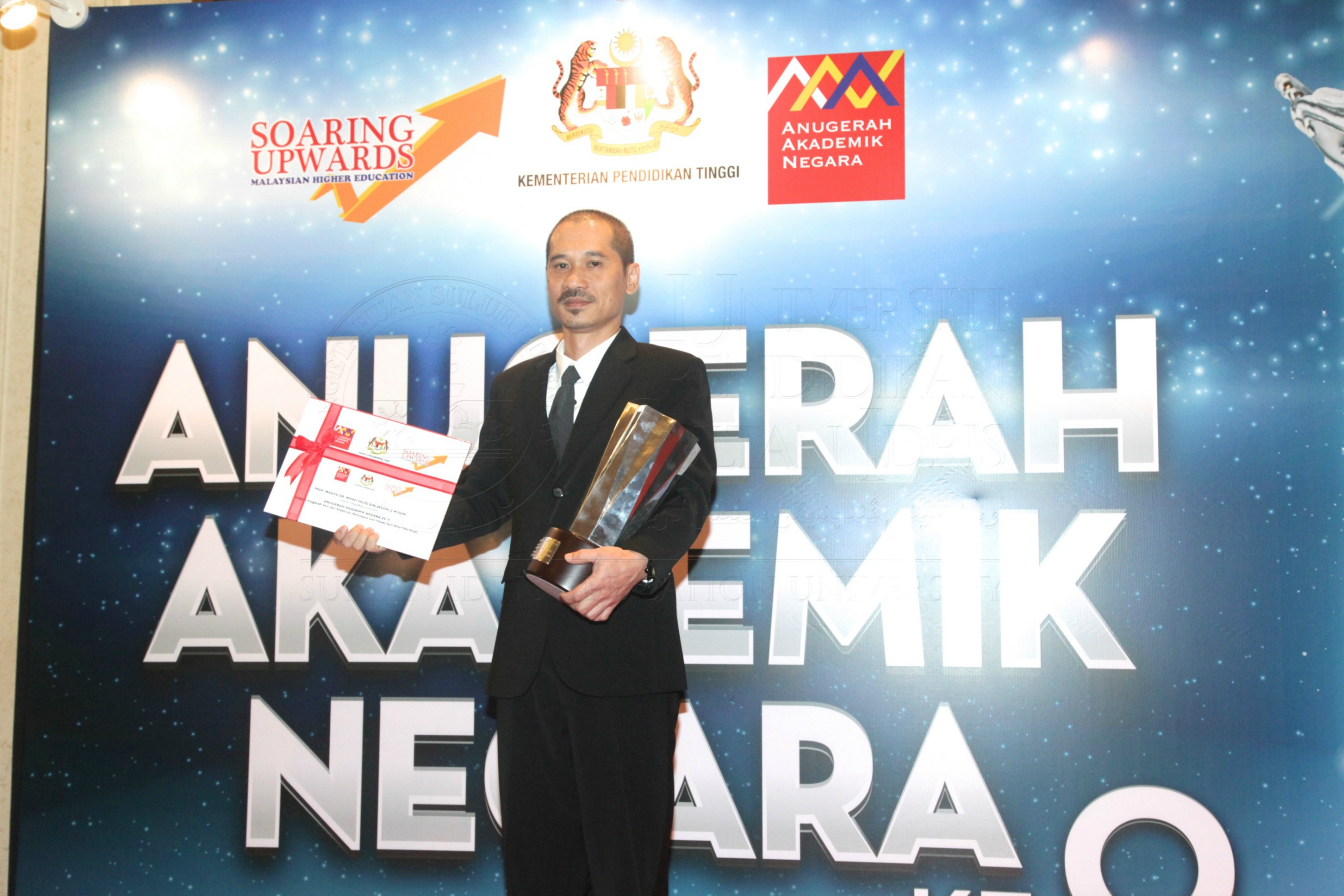 PRO15 147 AKN IMG 1393